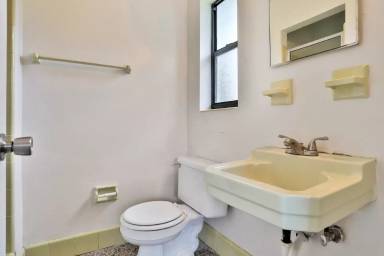 Main picture of 2715 Aloma Ave