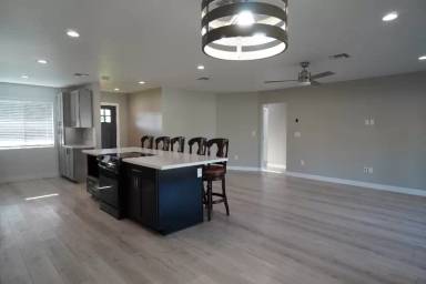 Main picture of 3418 N 24th Ave
