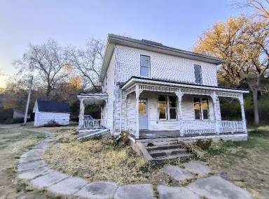 Main picture of 2705 College Dr