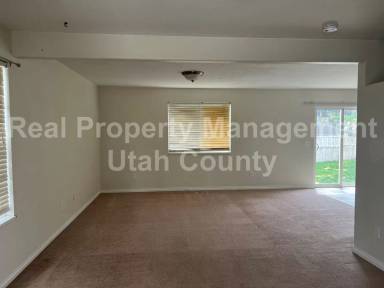 Main picture of 4076 E South Pass Rd
