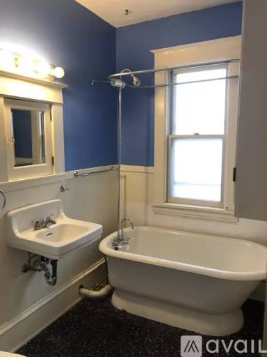 Main picture of 224 Penn Ave S