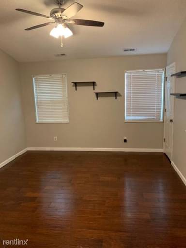 Main picture of 1435 Bobolink Pl