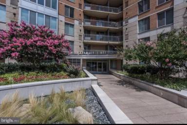 Main picture of 555 Mass Ave Condo