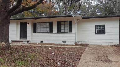 Main picture of 2536 Belvedere Dr