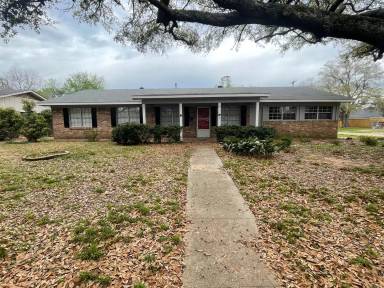 Main picture of 240 Johnnie Dr