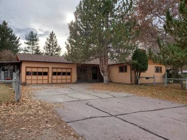 Main picture of 3221 Helena Dr
