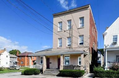 Main picture of 215 Woodkirk St