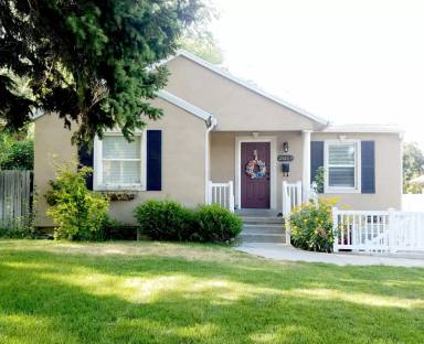 Main picture of 2028 E Sunnyside Ave