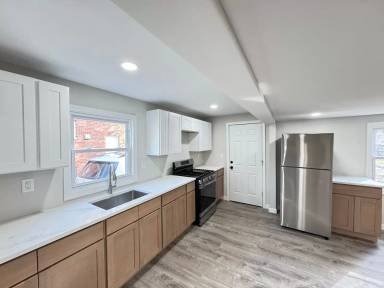 Main picture of 110 W Easton St