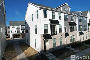 Main picture of 2955 Aughton Rd