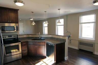 Main picture of 623 S Wolcott St