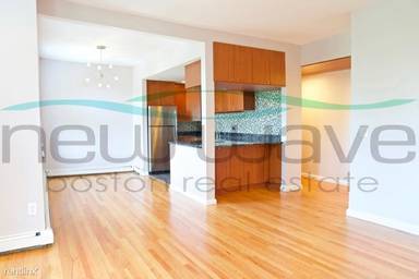 Main picture of 386 Riverway