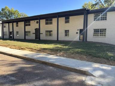 Main picture of 254 Lake Dr