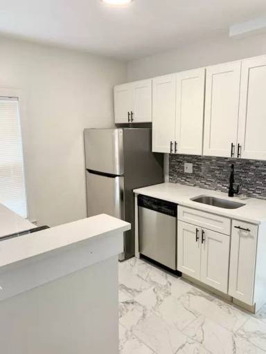Main picture of 211 Onset Ave