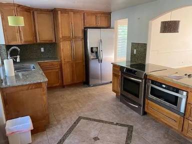 Main picture of 711 Oak Burl Ln