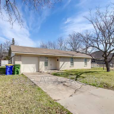Main picture of 702 Catherine Ln