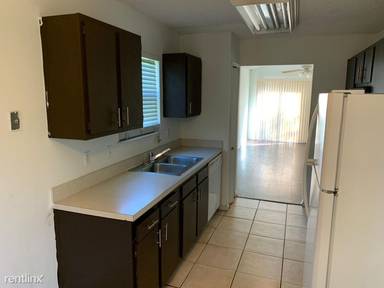 Main picture of 1315 Bay Hill Blvd