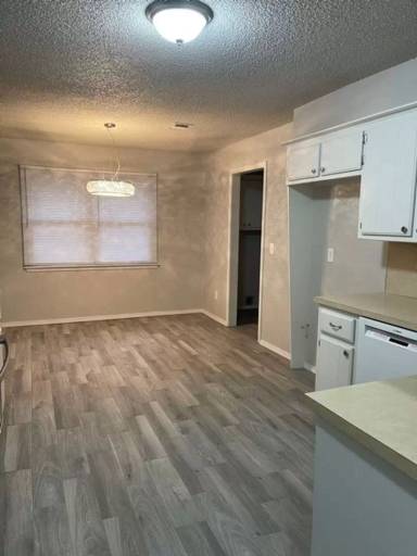 Main picture of 505 Post Oak Ln