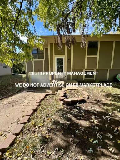 Main picture of 8904 Haskins St