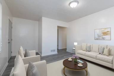 Main picture of 566 N Martin Luther King Blvd