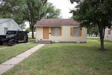 Main picture of 321 W 18th St