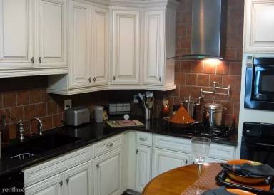 Main picture of 40 Walnut St