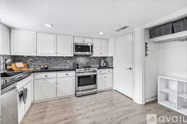 Main picture of 13340 Kit Ln