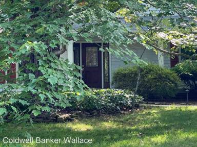 Main picture of 604 Woodedge Ln