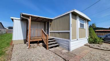 Main picture of 862 E 6th St