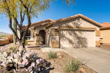 Main picture of 8251 N Placita Picante