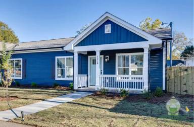 Main picture of 401 S Franklin Rd