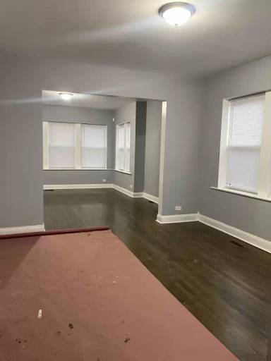 Main picture of 839 E 87th Pl