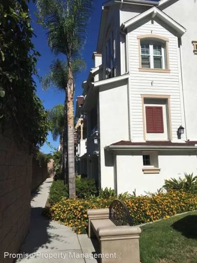Main picture of 755 Harbor Cliff Way