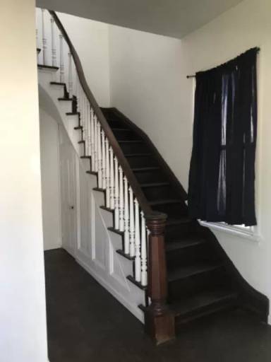 Main picture of 400 W McNeal St