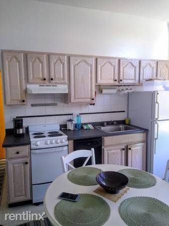 Main picture of 206 Chestnut Hill Ave