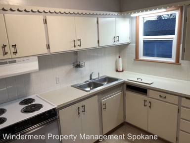 Main picture of 2229 E Longfellow Ave