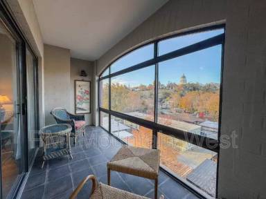 Main picture of 171 E 3rd Ave