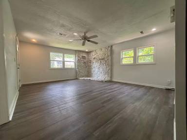 Main picture of 1438 N Brown Ave
