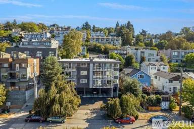 Main picture of 2034 14th Ave W