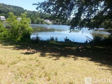 Main picture of 129 Lake Shore Rd
