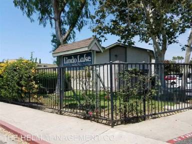 Main picture of Villa Lakeshore Apartments