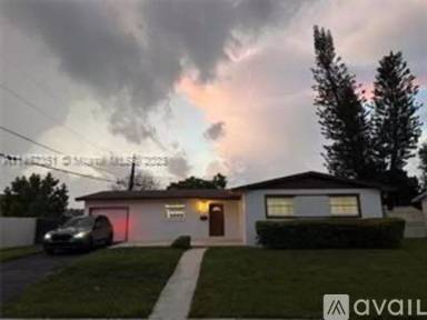 Main picture of 10391 SW 156th St