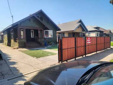 Main picture of 518 W 56th St