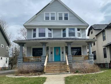 Main picture of 1273 W 106th St