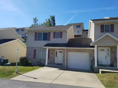 Main picture of 232 Donna Ave