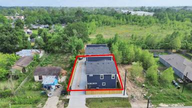Main picture of 8102 Crestview Dr