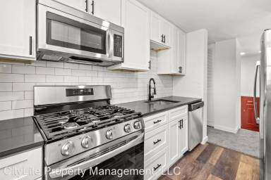 Main picture of 3815 Louisa St