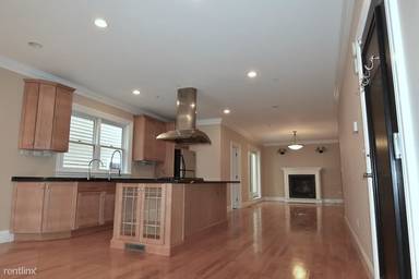 Main picture of 362 Dorchester St