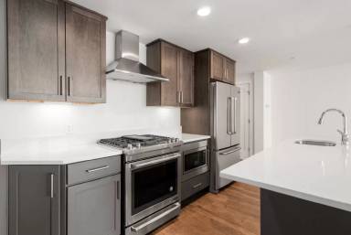 Main picture of 26 Hichborn St