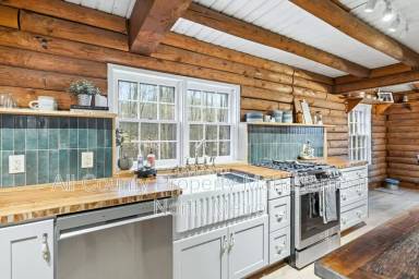 Main picture of 2600 Burgess Cir